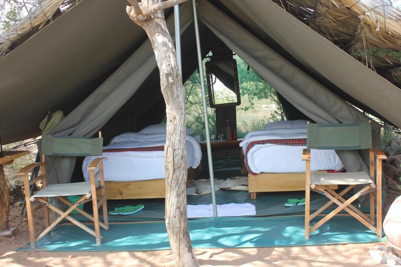 Vila Lion'S Cave Camp, Samburu Archers Post Exteriér fotografie