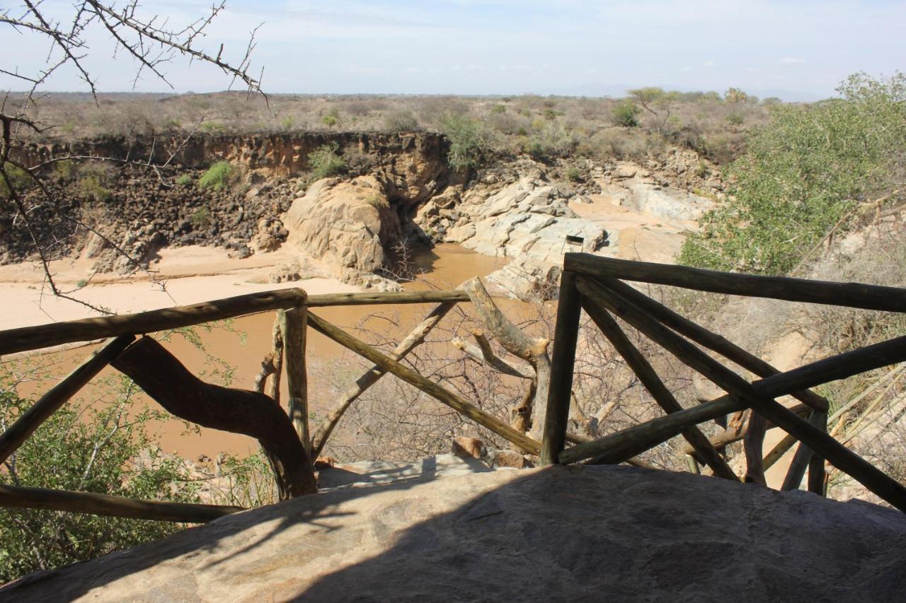 Vila Lion'S Cave Camp, Samburu Archers Post Exteriér fotografie