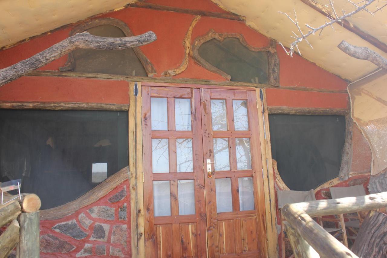 Vila Lion'S Cave Camp, Samburu Archers Post Exteriér fotografie