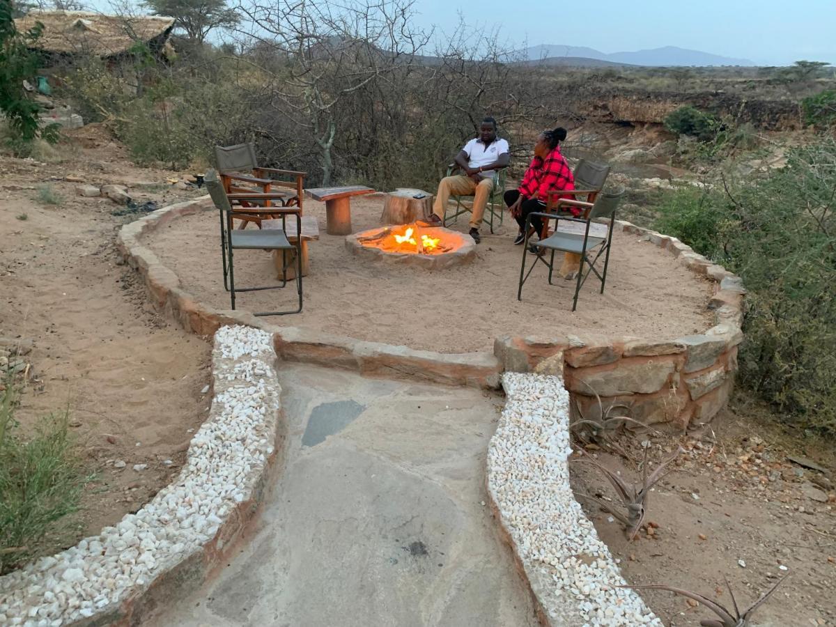 Vila Lion'S Cave Camp, Samburu Archers Post Exteriér fotografie