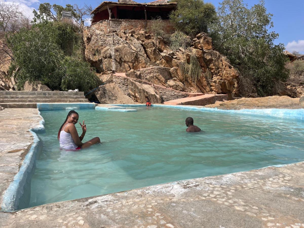 Vila Lion'S Cave Camp, Samburu Archers Post Exteriér fotografie