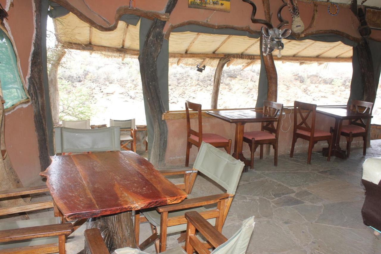 Vila Lion'S Cave Camp, Samburu Archers Post Exteriér fotografie