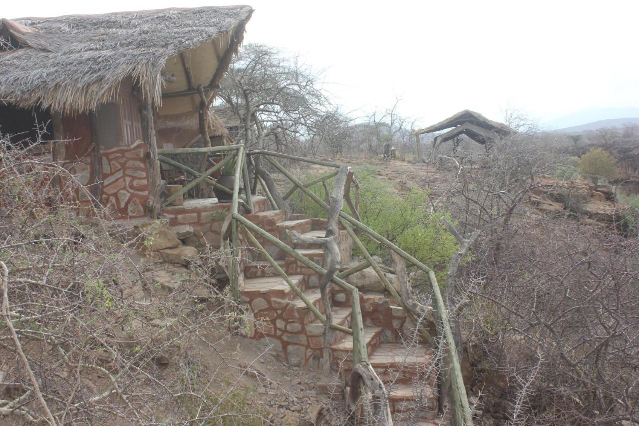 Vila Lion'S Cave Camp, Samburu Archers Post Exteriér fotografie