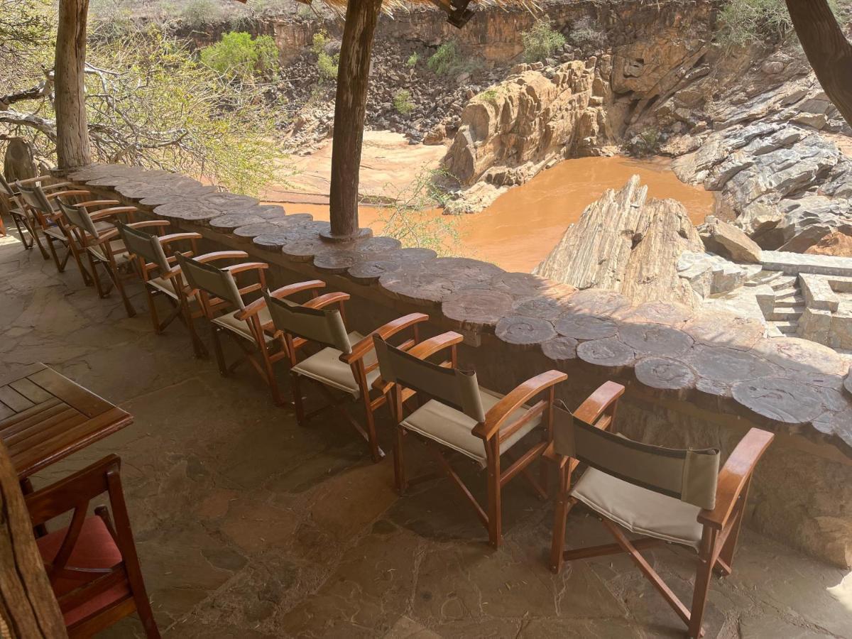 Vila Lion'S Cave Camp, Samburu Archers Post Exteriér fotografie
