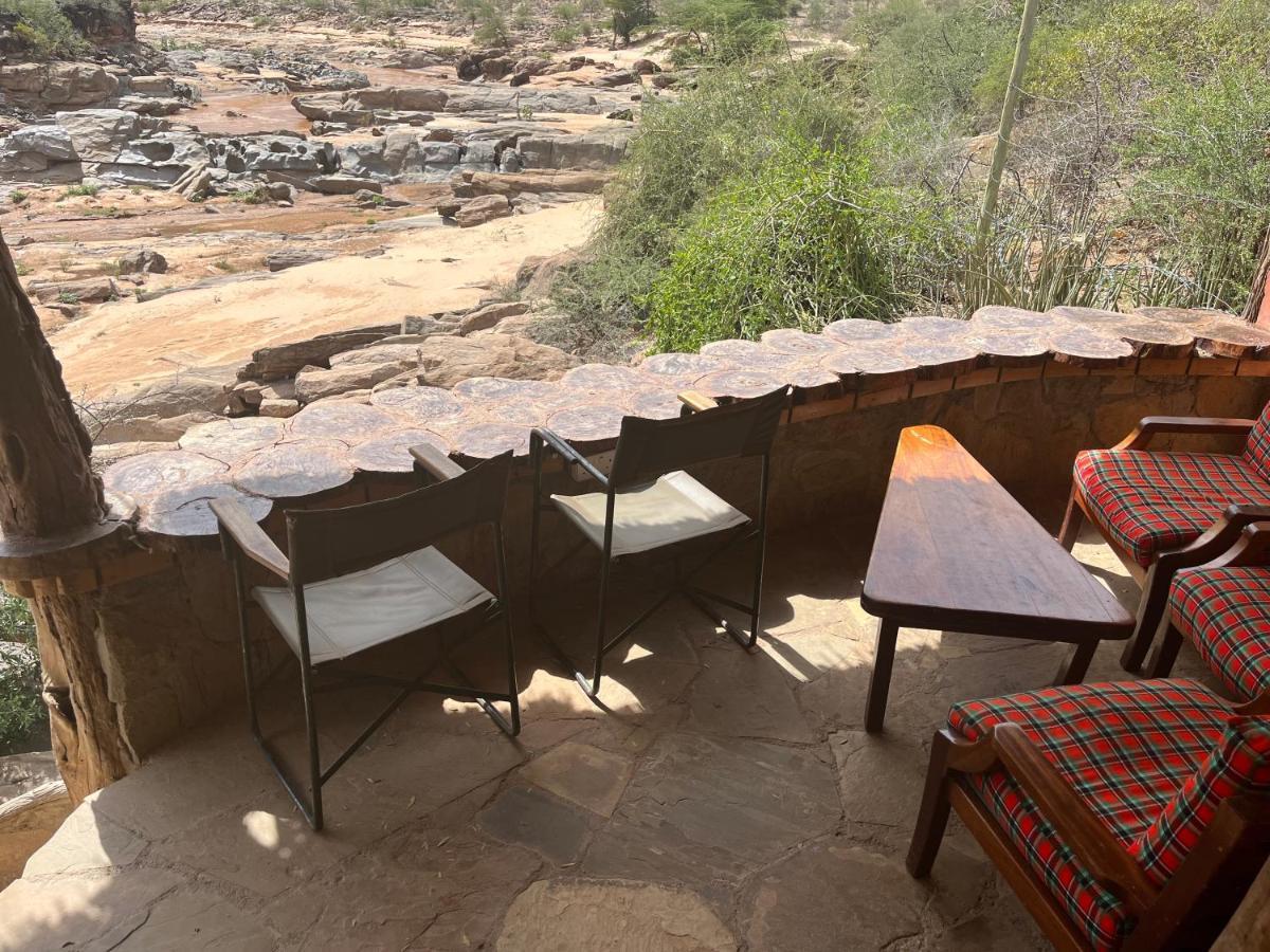 Vila Lion'S Cave Camp, Samburu Archers Post Exteriér fotografie